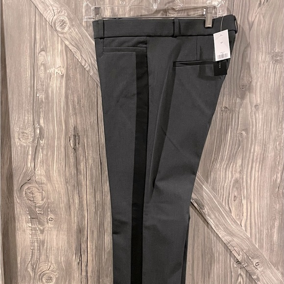 New with tags. Banana Republic Sloan Tuxedo pants size 8. Perfect stretch. Sharp - Picture 1 of 6